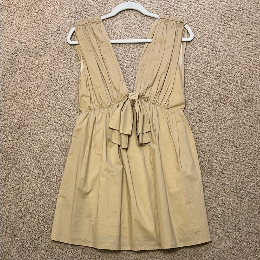 Elegant Beige Sleeveless Dress